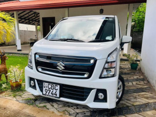 airport-taxi-cabs-booking-holiday-lanka-tours-special-offer-slcs-travels-and-tours-your-travel-patner